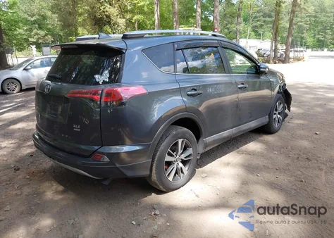 2018 Toyota Rav4 Xle z USA, uszkodzony, nr VIN JTMRFREV4JD234618